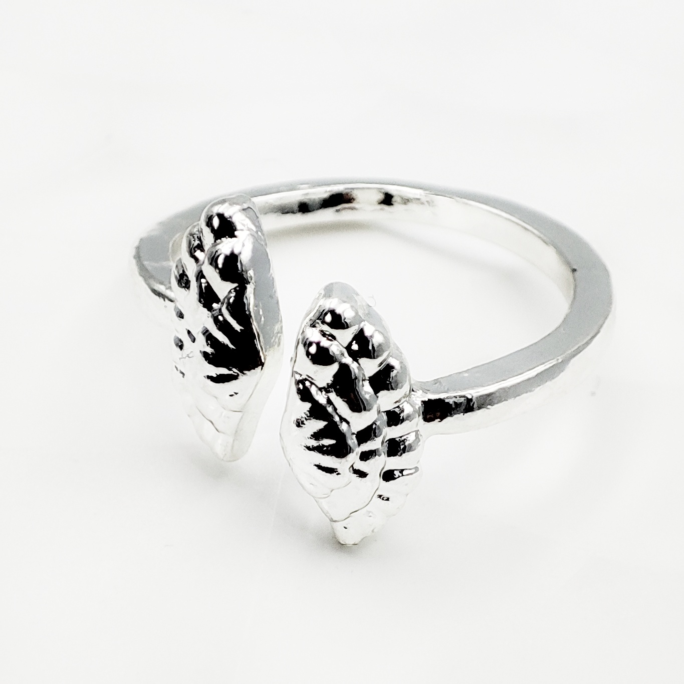 ANILLO PLATEADO ABIERTO ALAS